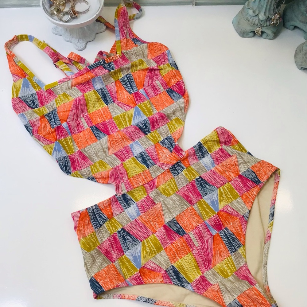 Kate Spade Saturday Cut Out Swimsuit Sz S NWOT!